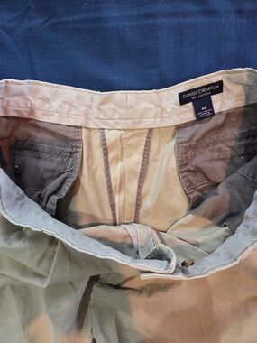 Men’s 40” waist tan shorts